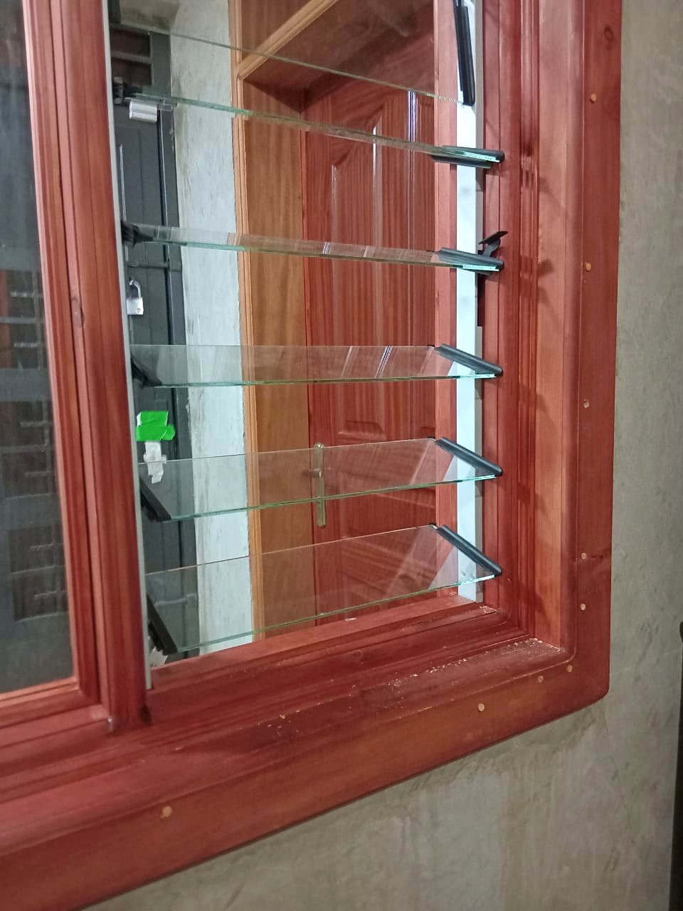 Hardwood Louver Window